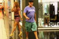 Sergio Malandro e ex-BBB Aline Dahlen são vistos juntos em shopping