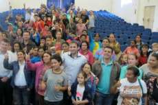 Candói - Prefeitura entrega as chaves da casa própria para 49 famílias