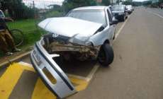 Pinhão - Três veículos se envolvem em acidente na Hipólito