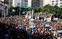 Com quase 200 mil pessoas, Anitta estreia Bloco das Poderosas no Rio de Janeiro