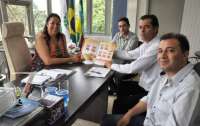Laranjeiras - Prefeita Sirlene Svartz recebe visita de representante da empresa Globoaves