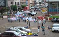 Laranjeiras - Uma grande manifestação pela cidade foi realizada por moradores de Boa Vista do Passo Liso
