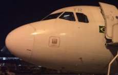 No Paraná, tempestade de granizo rompe janela de avião e turbulência provoca desvio na rota
