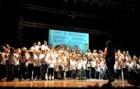 Laranjeiras - Com Cine Teatro lotado, Governo Municipal apresenta projeto Canto Coral Infantil Anjos