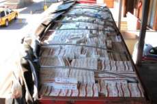 PRF apreende carreta com 600 mil maços de cigarro em Guarapuava