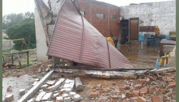 Três Barras - Temporal atinge município e deixa muitos estragos