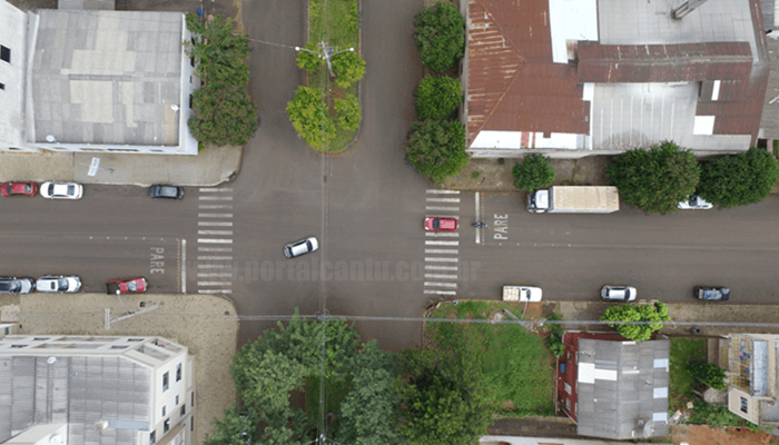 Laranjeiras - Atenção: Novo semáforo já está funcionando no centro