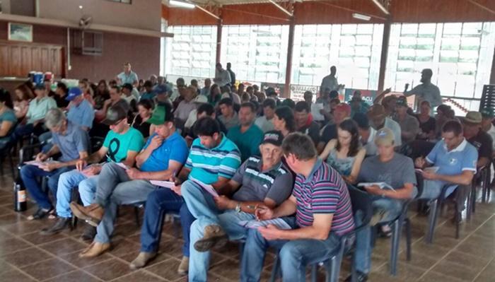 Rio Bonito - Evento da Emater reúne agricultores para avaliação da Chamada Pública ATER Sustentabilidade