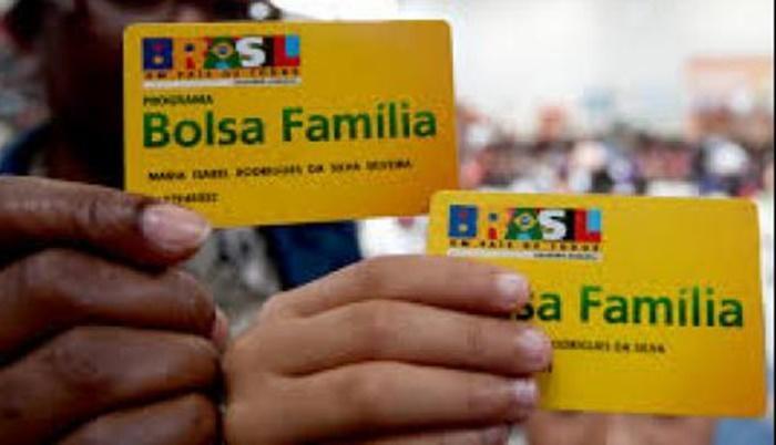 Ministro afirma que Bolsa Família terá aumento real em 2018