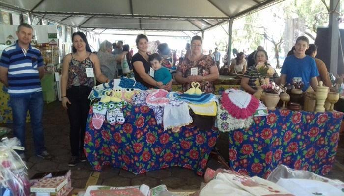Virmond - Município participa do 5° encontro de artesanato em Guaraniaçu