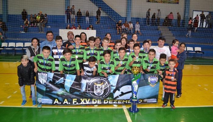 Pinhão - Equipe pinhãoense de Futsal sub 12 conquista título inédito