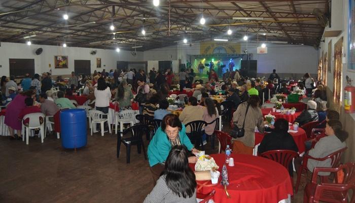 Pinhão - Aproximadamente 500 pessoas participam da 32ª Festa do Idoso