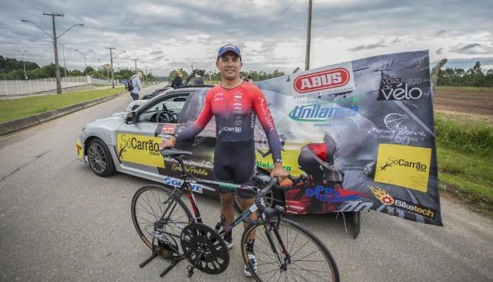 Um Curitiba, ciclista bate recorde mundial de velocidade extrema