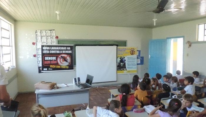 Nova Laranjeiras - Setor de Endemias desenvolve projeto com palestras contra o mosquito da dengue nas escolas