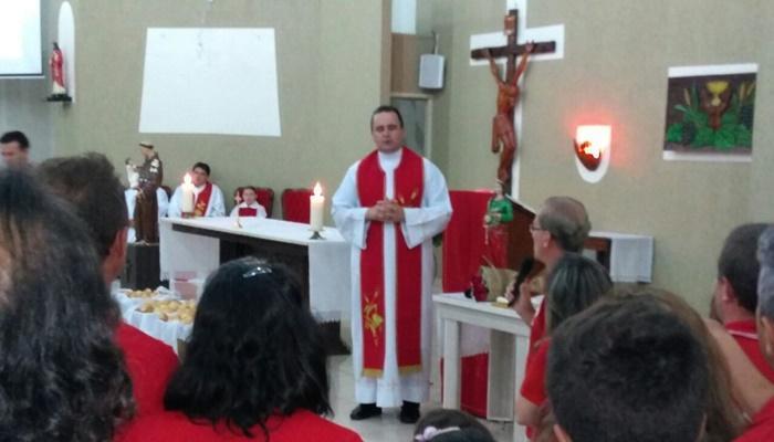 Ibema - Pároco Pe Wagner da Paróquia Santo Antônio comemora 04 anos de Sacerdócio