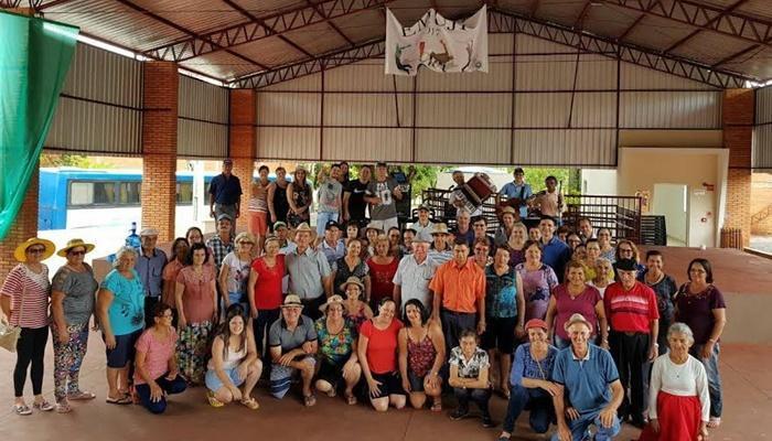 Campo Bonito - Governo Municipal promove viagem de lazer ao grupo da Melhor Idade