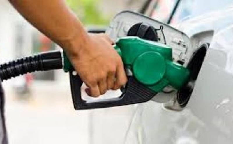 Preço da gasolina e do diesel tem novos reajustes nas refinarias