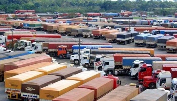 Porto de Paranaguá recebeu 410 mil veículos, sem sofrer com filas