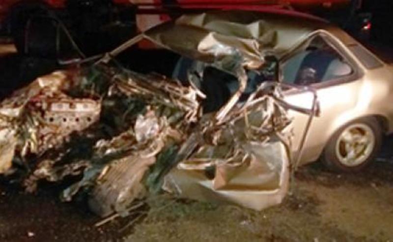 Idoso morre em acidente entre carro e carreta na PR-182 