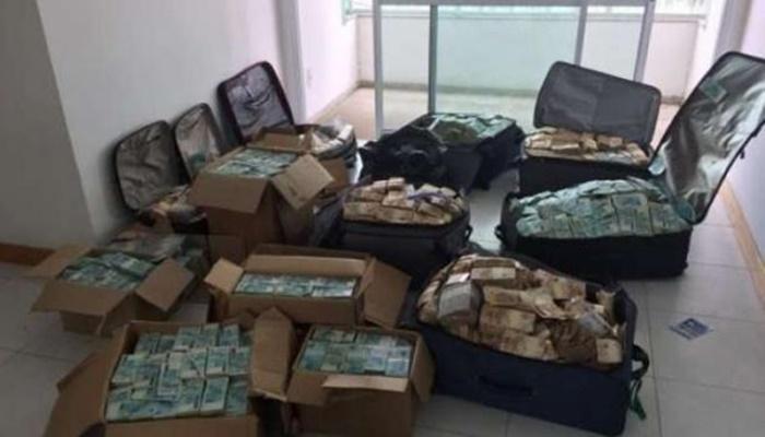 Receita Federal deverá ser informada sobre movimentações acima de R$ 30 mil Receita Federal deverá ser informada sobre movimentações acima de R$ 30 mil
