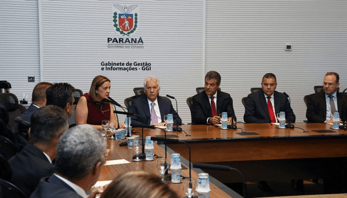 Paraná discute emissão de documento nacional de identificação