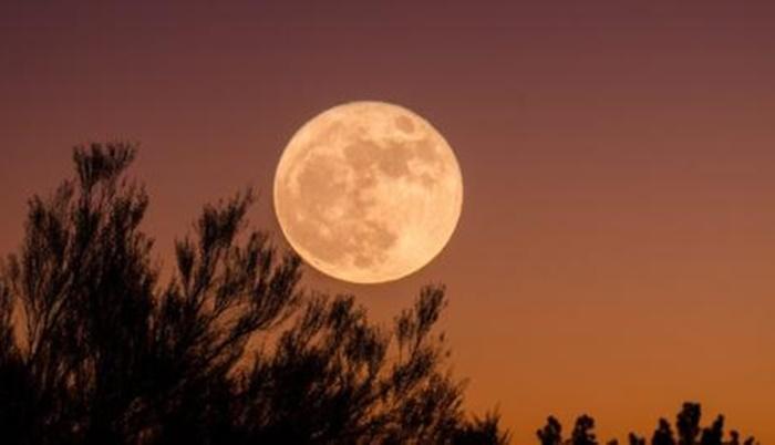 Semana que vem terá ‘super lua’ e ‘lua azul’