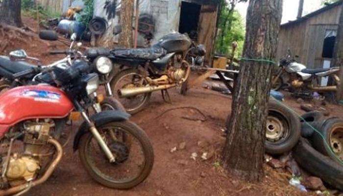 Rio Bonito - PM descobre desmanche de motocicletas em assentamento