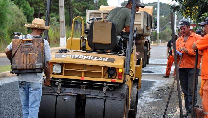 Laranjeiras - Prefeitura promete asfaltar 76 mil m² de vias