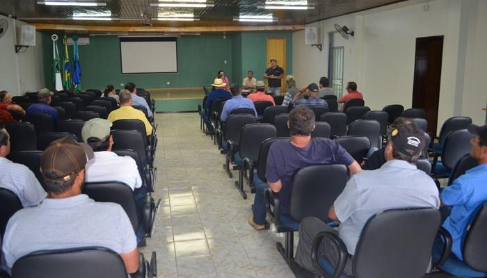 Pinhão - Secretaria de Agricultura e feirantes definem normas para a realização da Feira de Bezerros 2018