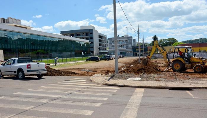 Laranjeiras - Prefeitura inicia obras de Pavimentação Asfáltica no Bairro São Francisco