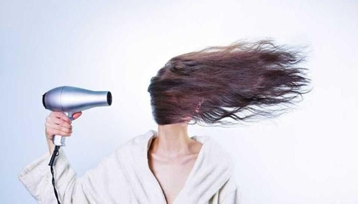 8 dicas para acabar com a oleosidade dos cabelos