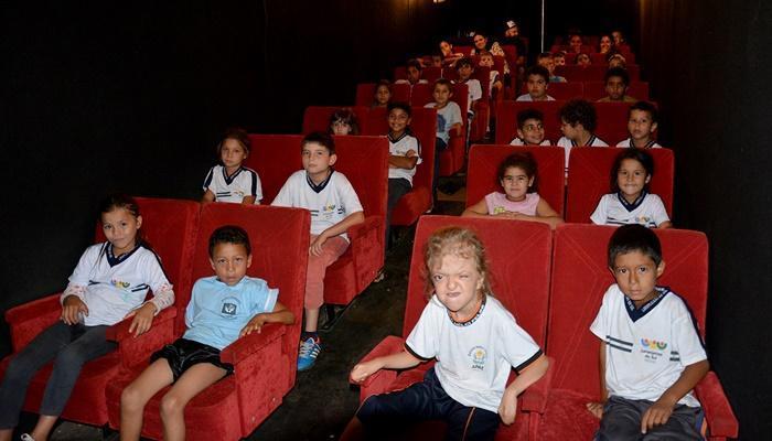 Laranjeiras - Alunos do Serviço de Convivência participam do projeto “Mostra Olé de Cinema”