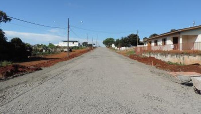 Candói - Prefeitura realiza pavimentação na Av. Newton Marcondes