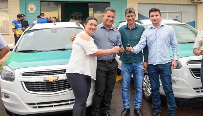 Catanduvas - Saúde recebe 2 carros para transporte de pacientes