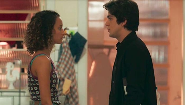 'Malhação': Alex beija Maria Alice