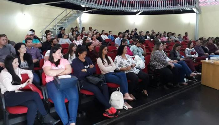 Guaraniaçu - Município é sede de Encontro Microrregional que debate o Tema: “Saúde Mental”