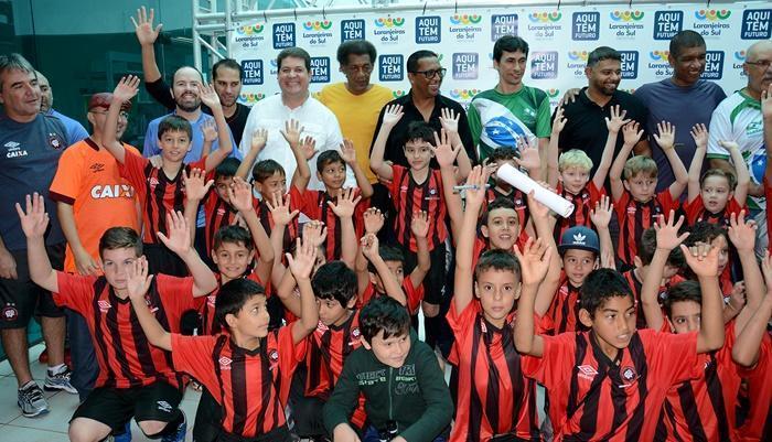 Laranjeiras - Prefeitura e Atlético Paranaense lançaram a Escola de Futebol do Furacão