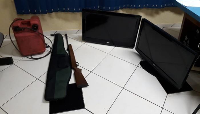 Três Barras - Polícia recupera objetos de furto