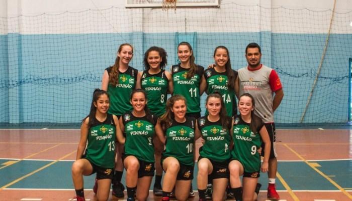 Pinhão - Basquete feminino fica em terceiro em competição estadual