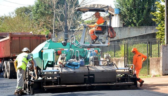 Laranjeiras - Prefeitura inicia obras de pavimentação no Bairro Cristo Rei