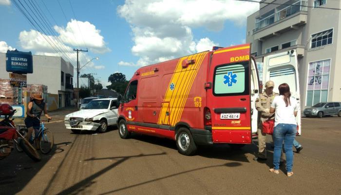 Laranjeiras - Acidente envolve dois veículos no centro da cidade