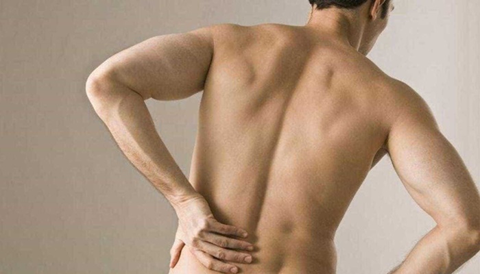 Dor nas costas pode ser espondilite