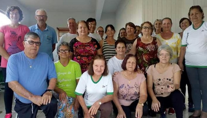 Rio Bonito - Grupo “Viver Com Prazer” promove atividades físicas com a melhor idade no Centro de Formação