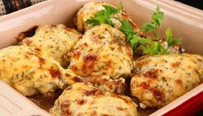 Simples, saboroso e barato: faça um frango com maionese