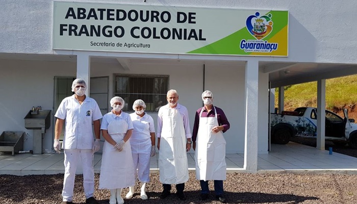 Guaraniaçu - Abatedouro Municipal de Frango Colonial é reinaugurado