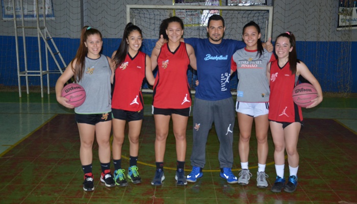 Pinhão - Técnico da equipe Feminina de Basketeball Robinho é convocado pela federação paranaense para integrar comissão técnica da seleção paranaense