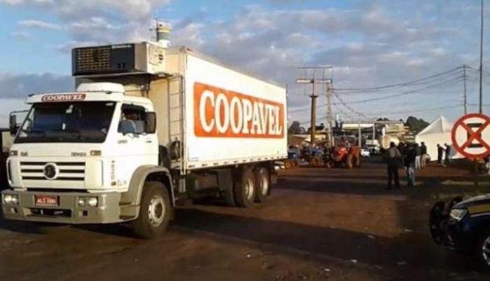 Operação libera cerca de 250 caminhões para rodar na BR 277, em Cascavel