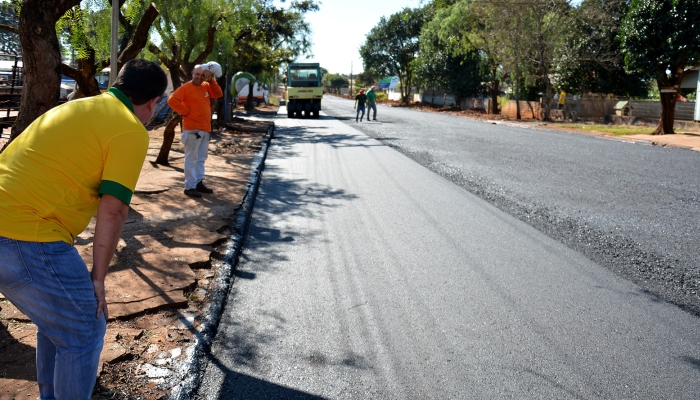 Laranjeiras - Serviços de pavimentação integram um dos lotes que contemplam mais de 149 trechos