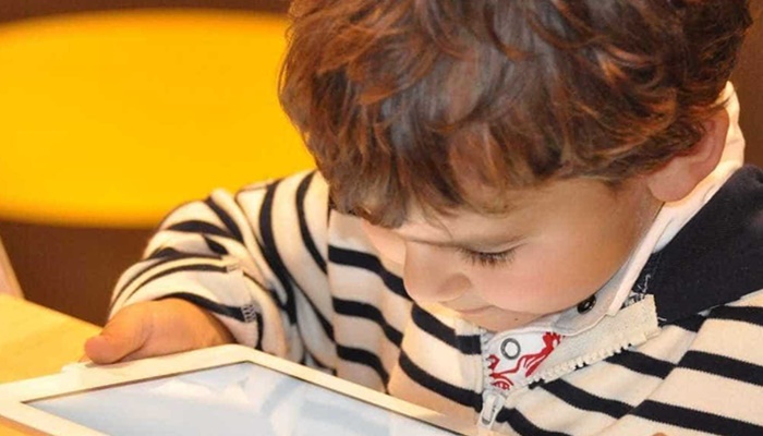 54% das crianças acima dos 2 anos já têm equipamentos eletrônicos