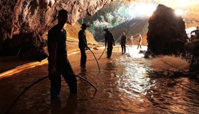 Mais quatro meninos são resgatados de caverna na Tailândia nesta segunda